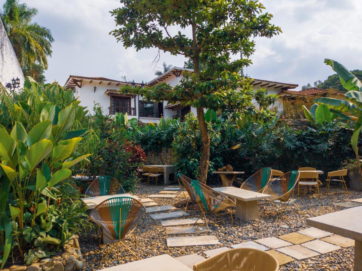 Hotel Boutique La Casa De Piedra Кали Екстериор снимка