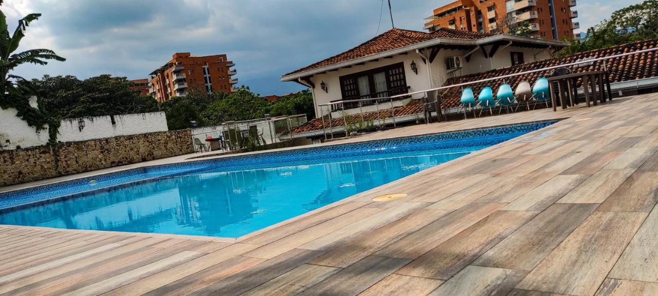 Hotel Boutique La Casa De Piedra Кали Екстериор снимка