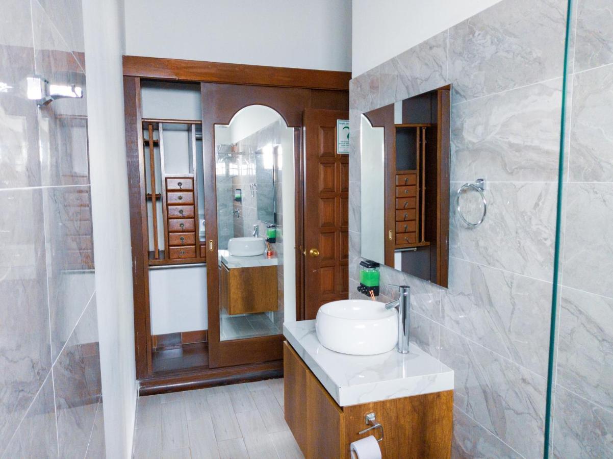 Hotel Boutique La Casa De Piedra Кали Екстериор снимка