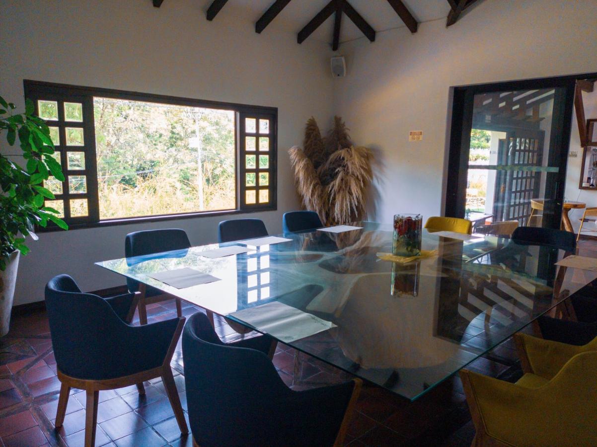 Hotel Boutique La Casa De Piedra Кали Екстериор снимка