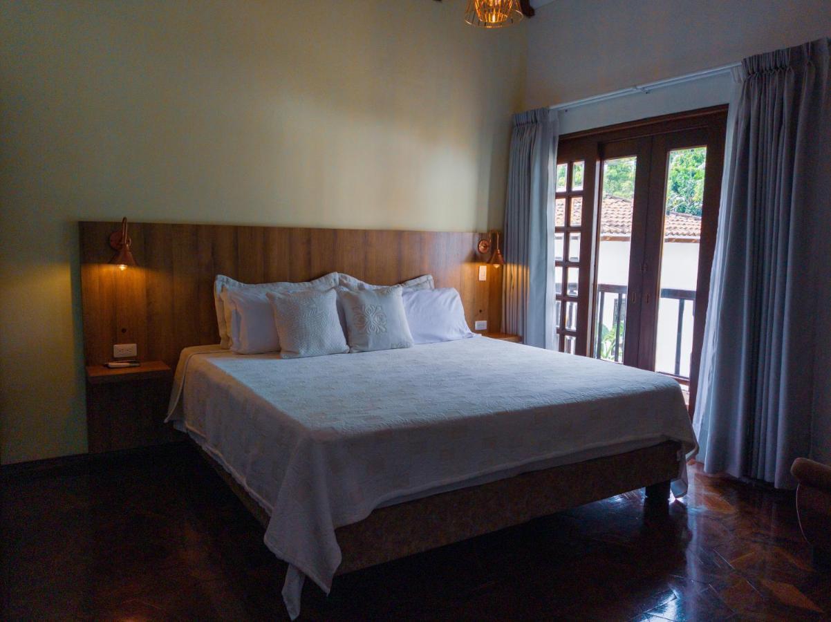 Hotel Boutique La Casa De Piedra Кали Екстериор снимка