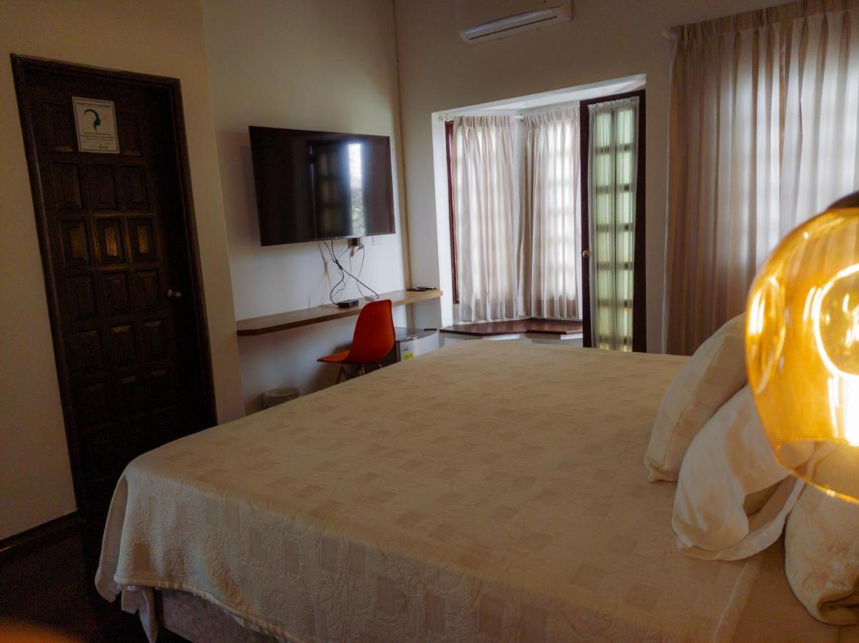 Hotel Boutique La Casa De Piedra Кали Екстериор снимка