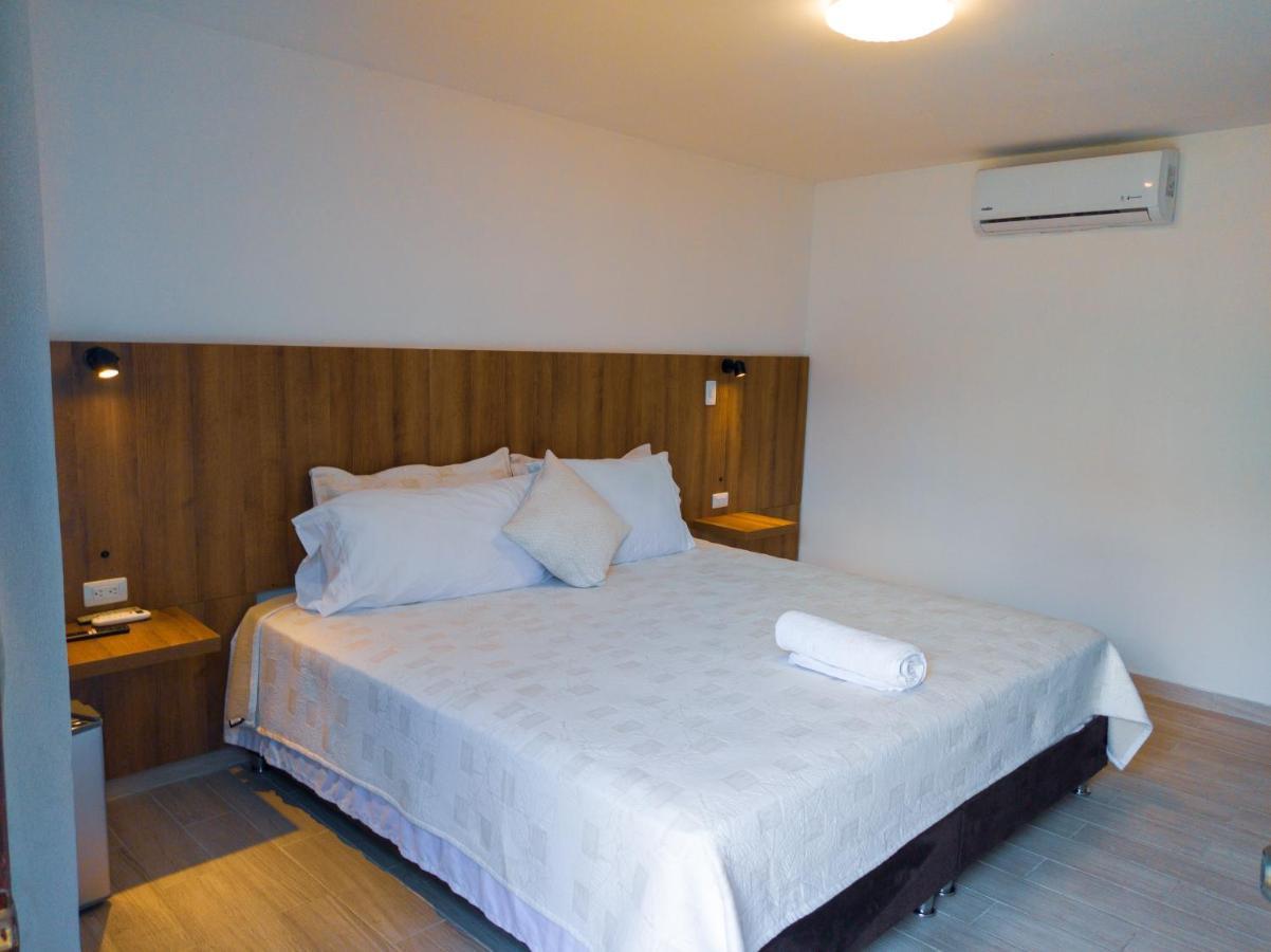 Hotel Boutique La Casa De Piedra Кали Екстериор снимка