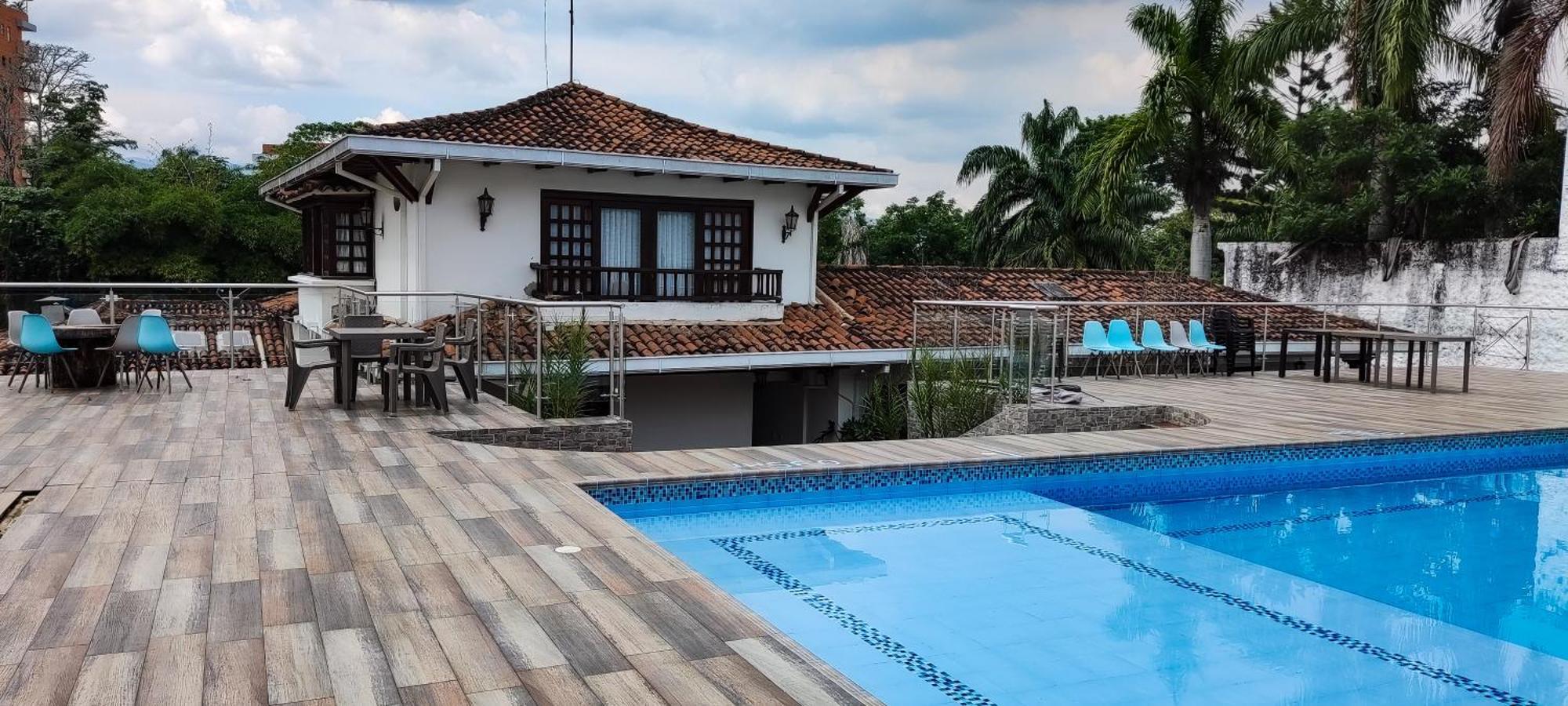 Hotel Boutique La Casa De Piedra Кали Екстериор снимка